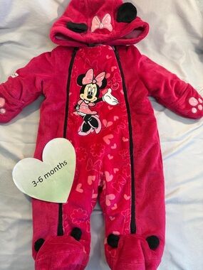 Disney - Minnie  Mouse - Insulated convertible bunting bag/snowsuit.
